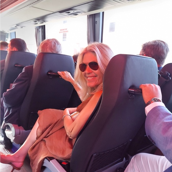 Meet your Posher, Amy - Picture 4 of 5